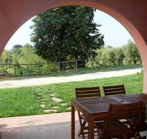 Agriturismo Podere La Casa 帕拉亚 外观 照片